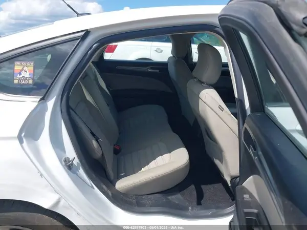 3FA6P0G73KR152033 2019 FORD FUSION - Image 8