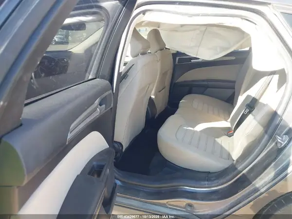 3FA6P0G73LR125738 2020 FORD FUSION - Image 8