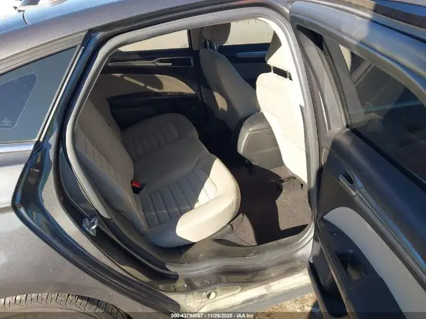 3FA6P0G73LR245281 2020 FORD FUSION - Image 8