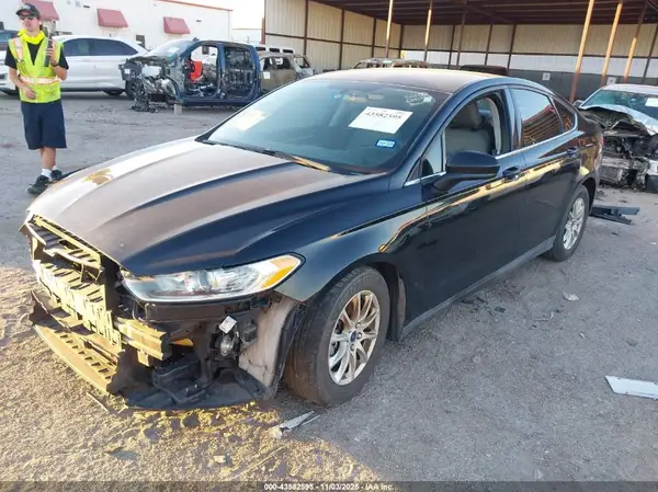 3FA6P0G74GR114009 2016 FORD FUSION - Image 2