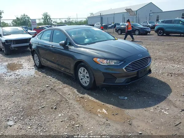 3FA6P0G74KR235180 2019 FORD FUSION - Image 1