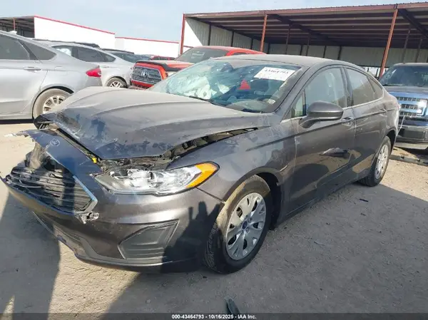 3FA6P0G74LR250828 2020 FORD FUSION - Image 2