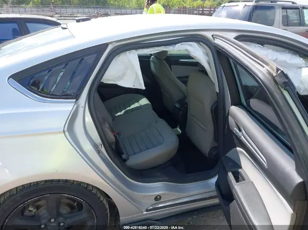 3FA6P0G75GR323372 2016 FORD FUSION - Image 8