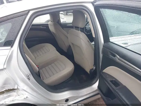 3FA6P0G75HR141124 2017 FORD FUSION - Image 8