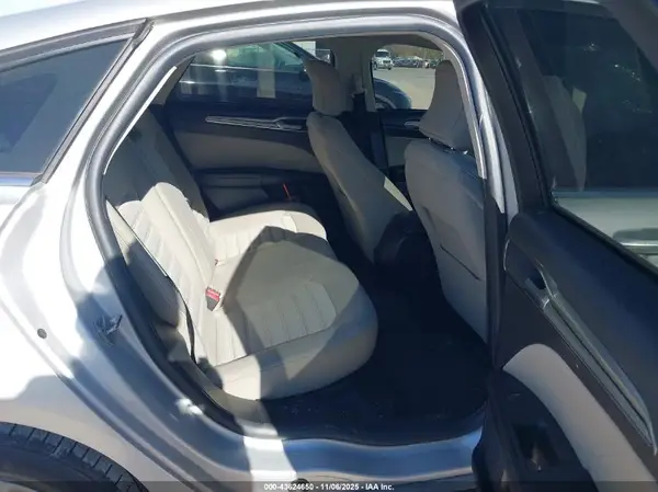 3FA6P0G75HR176312 2017 FORD FUSION - Image 8