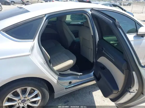 3FA6P0G75HR232393 2017 FORD FUSION - Image 8