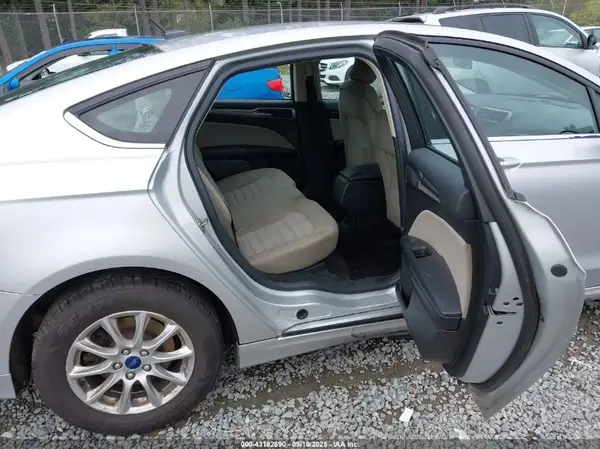 3FA6P0G75HR279584 2017 FORD FUSION - Image 8