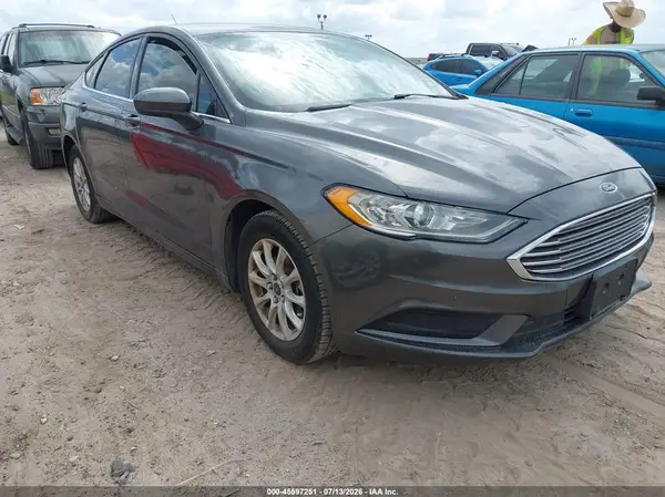 3FA6P0G75HR349679 2017 FORD FUSION - Image 1