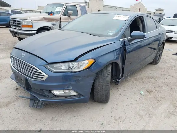 3FA6P0G75JR217995 2018 FORD FUSION - Image 2