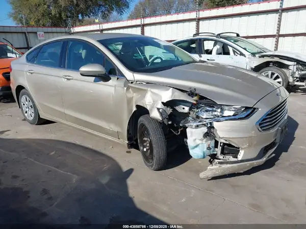 3FA6P0G75KR250268 2019 FORD FUSION - Image 1