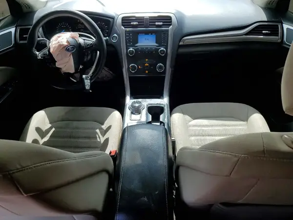 3FA6P0G75LR200049 2020 FORD FUSION - Image 8