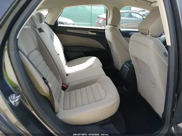 2020 FORD FUSION auction photo 8