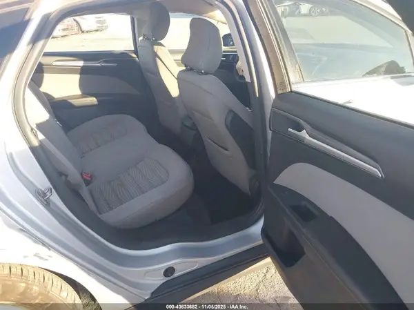 3FA6P0G76GR284565 2016 FORD FUSION - Image 8