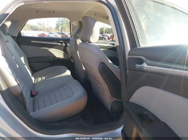 3FA6P0G76GR368028 2016 FORD FUSION - Image 8