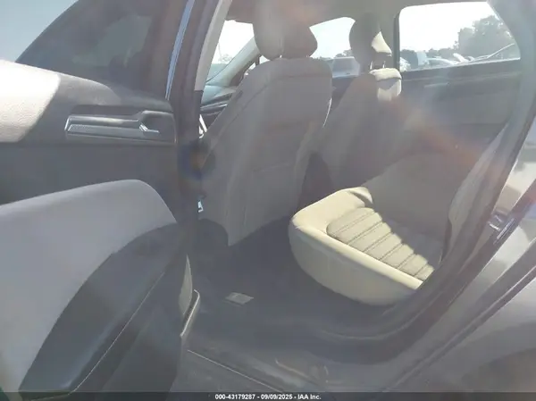 3FA6P0G76JR273380 2018 FORD FUSION - Image 8