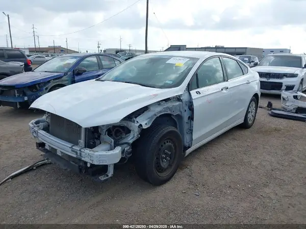 3FA6P0G76KR170915 2019 FORD FUSION - Image 2