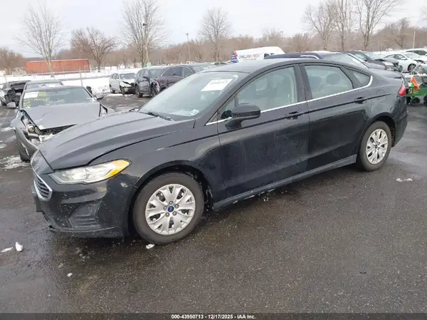 3FA6P0G76LR101918 2020 FORD FUSION - Image 2