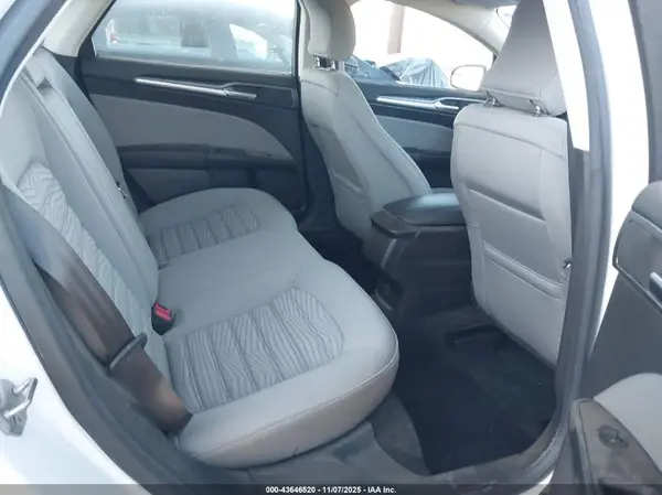 3FA6P0G77GR106051 2016 FORD FUSION - Image 8