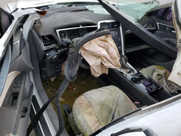 3FA6P0G77GR131645 2016 FORD FUSION - Image 8