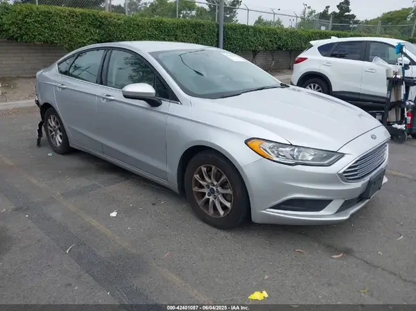 3FA6P0G77HR163979 2017 FORD FUSION - Image 1