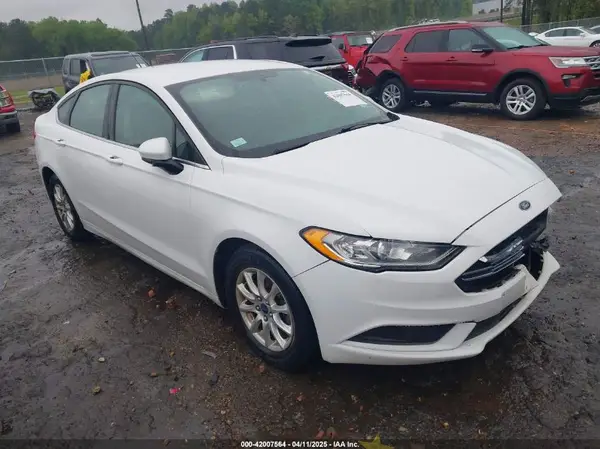3FA6P0G77HR236395 2017 FORD FUSION - Image 1