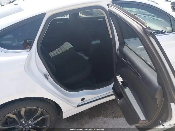 3FA6P0G77JR252831 2018 FORD FUSION - Image 8