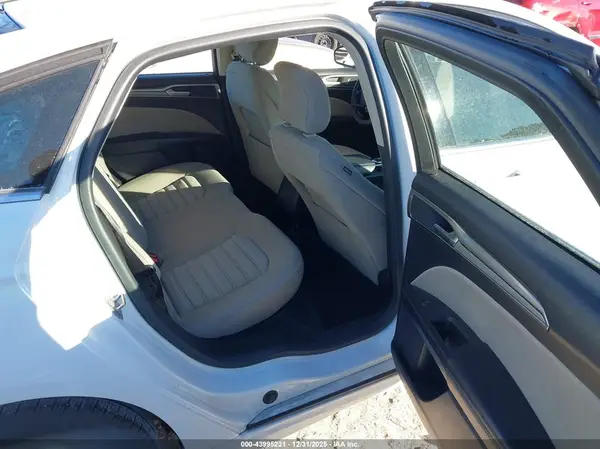 3FA6P0G77KR159700 2019 FORD FUSION - Image 8