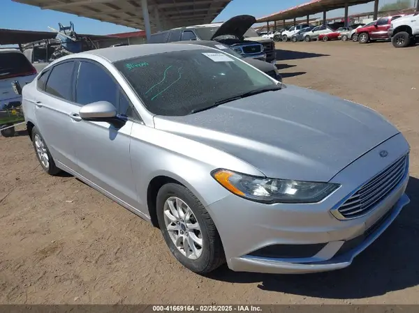 3FA6P0G79HR231909 2017 FORD FUSION - Image 1