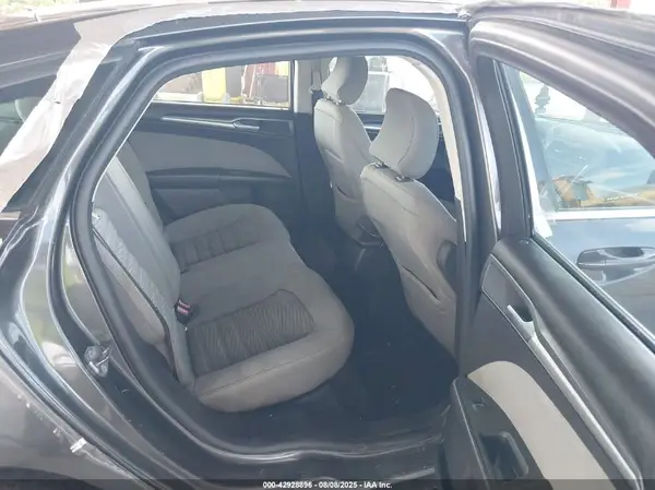 3FA6P0G7XGR142056 2016 FORD FUSION - Image 8