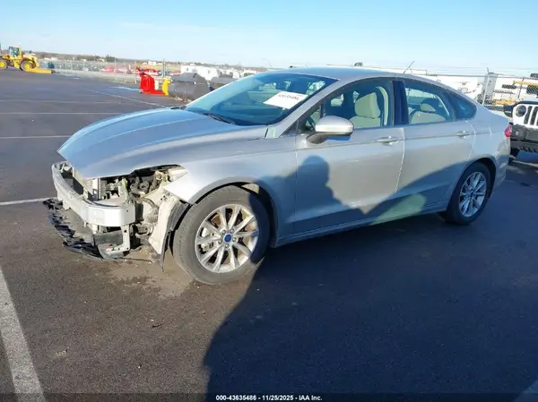 3FA6P0G7XHR105137 2017 FORD FUSION - Image 2