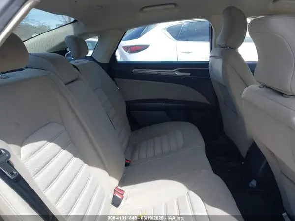 3FA6P0G7XHR137439 2017 FORD FUSION - Image 8