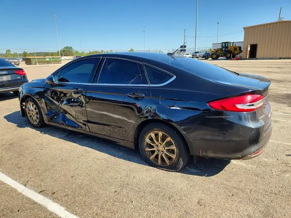 3FA6P0G7XJR201582 2018 FORD FUSION - Image 2
