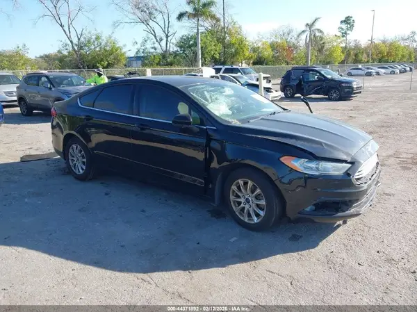 3FA6P0G7XJR253682 2018 FORD FUSION - Image 1