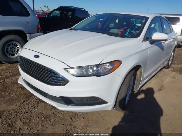 3FA6P0G7XJR257716 2018 FORD FUSION - Image 2