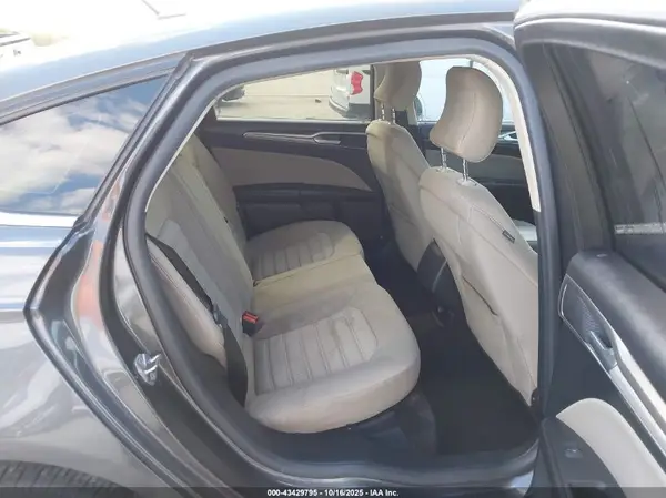3FA6P0G7XJR267338 2018 FORD FUSION - Image 8