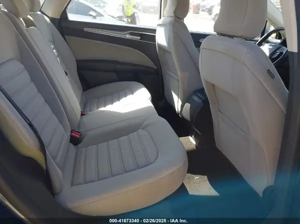 3FA6P0G7XJR273382 2018 FORD FUSION - Image 8
