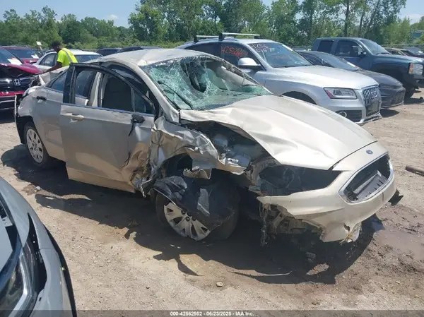 3FA6P0G7XKR166740 2019 FORD FUSION - Image 1