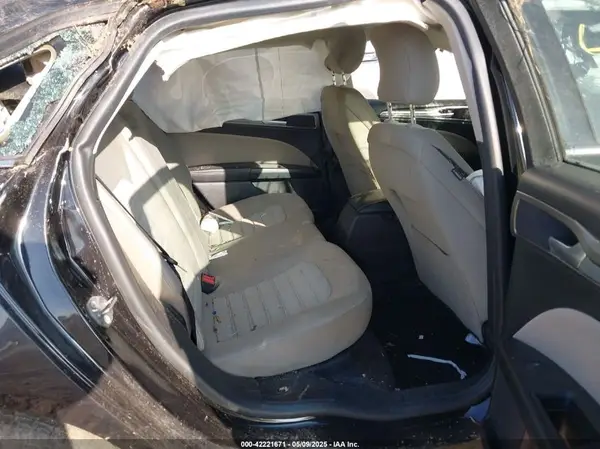 3FA6P0G7XKR268622 2019 FORD FUSION - Image 8