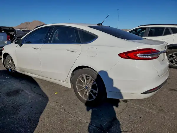 3FA6P0H70HR145225 2017 FORD FUSION - Image 2