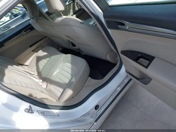 3FA6P0H70HR160159 2017 FORD FUSION - Image 8