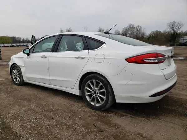 3FA6P0H70HR170710 2017 FORD FUSION - Image 2