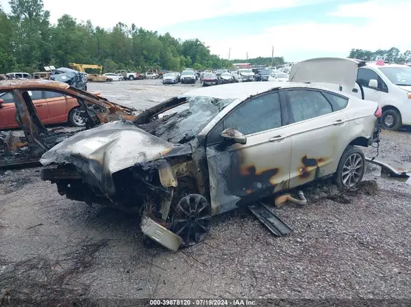 3FA6P0H70HR220652 2017 FORD FUSION - Image 2
