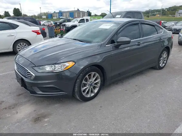 3FA6P0H70HR235667 2017 FORD FUSION - Image 2