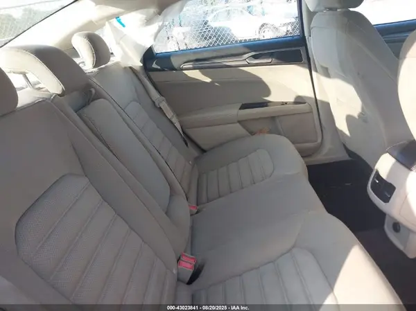 3FA6P0H70HR237452 2017 FORD FUSION - Image 8