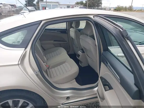 3FA6P0H70HR299837 2017 FORD FUSION - Image 8
