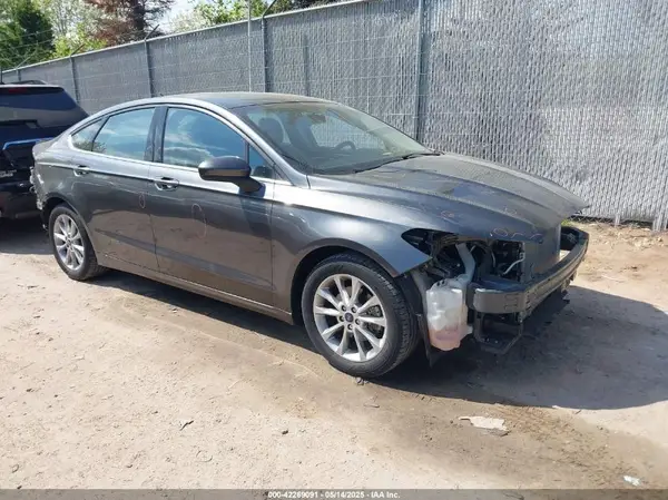 3FA6P0H70HR394804 2017 FORD FUSION - Image 1