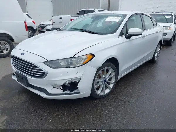 3FA6P0H70KR219010 2019 FORD FUSION - Image 2