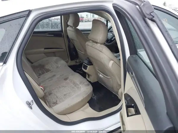 3FA6P0H71GR261712 2016 FORD FUSION - Image 8