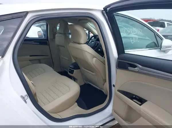 3FA6P0H71GR351605 2016 FORD FUSION - Image 8
