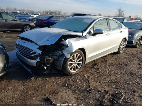 3FA6P0H71HR104117 2017 FORD FUSION - Image 2